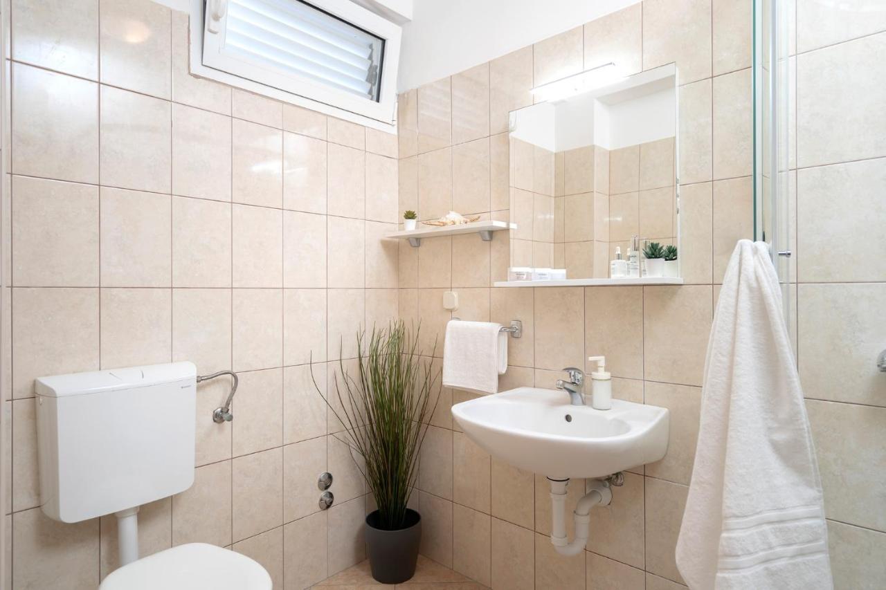 Novak Guesthouse - Zf Hvar 赫瓦尔 外观 照片