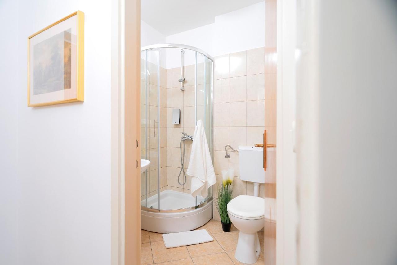 Novak Guesthouse - Zf Hvar 赫瓦尔 外观 照片