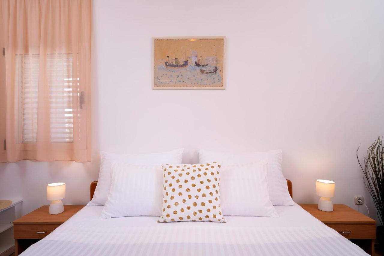 Novak Guesthouse - Zf Hvar 赫瓦尔 外观 照片